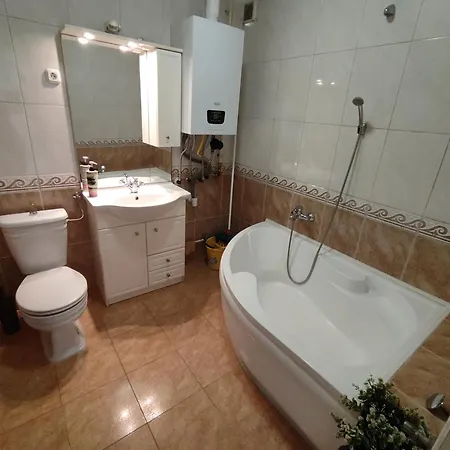 Kristaly Apartment *