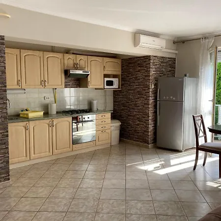 Kristaly Apartment Eger