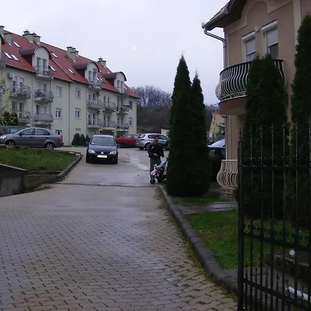 Kristaly Apartment Eger