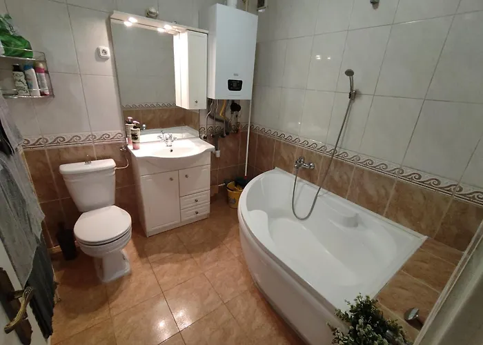 Kristály Apartman *